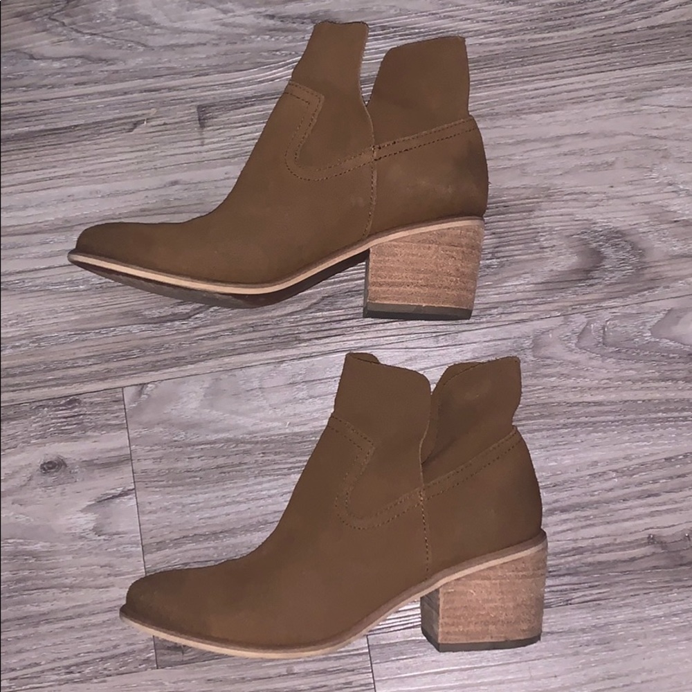 BP Brice Suede Bootie 7 Cognac